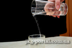 вода